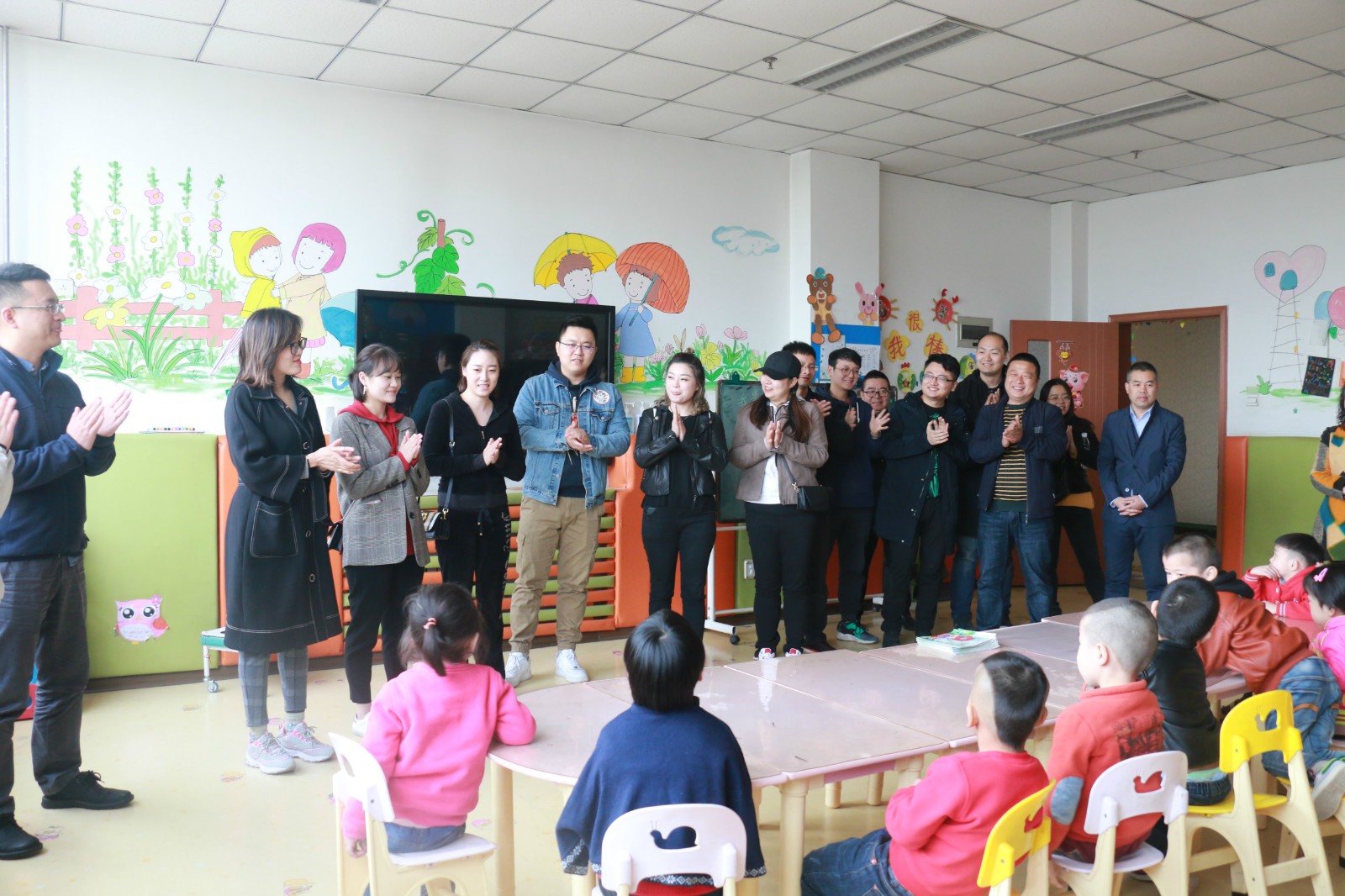 1553473358326686buv0.jpg 到西安市兒童福利院志愿活動 087.jpg