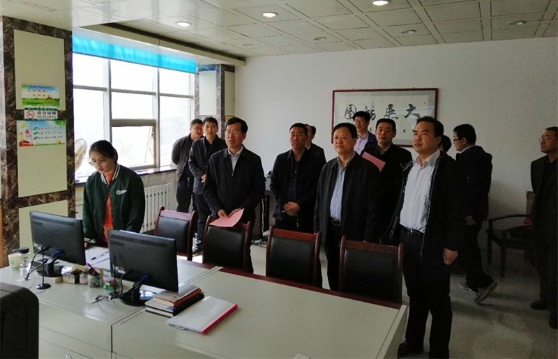 1553818226422364f0dN.jpg 何建軍視察網(wǎng)格化項目.JPG