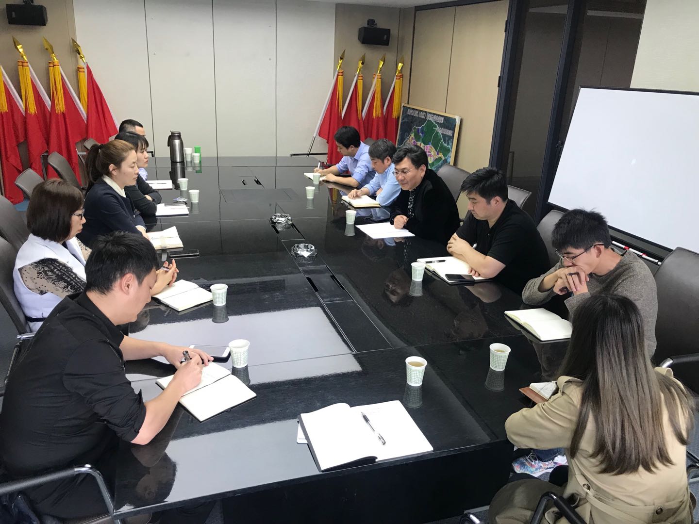 1557139449511042YC2P.jpg 20190506投資公司貫徹落實(shí)重大風(fēng)險(xiǎn)防范工作(照片).jpg