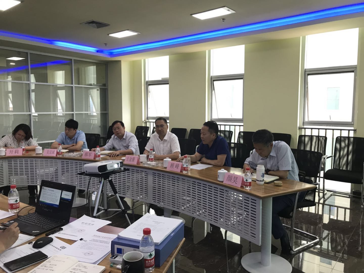 1558843960625201fO6R.jpg 20190524通訊稿-集團公司總經理顧峰帶隊到研究院調研指導工作1.jpg