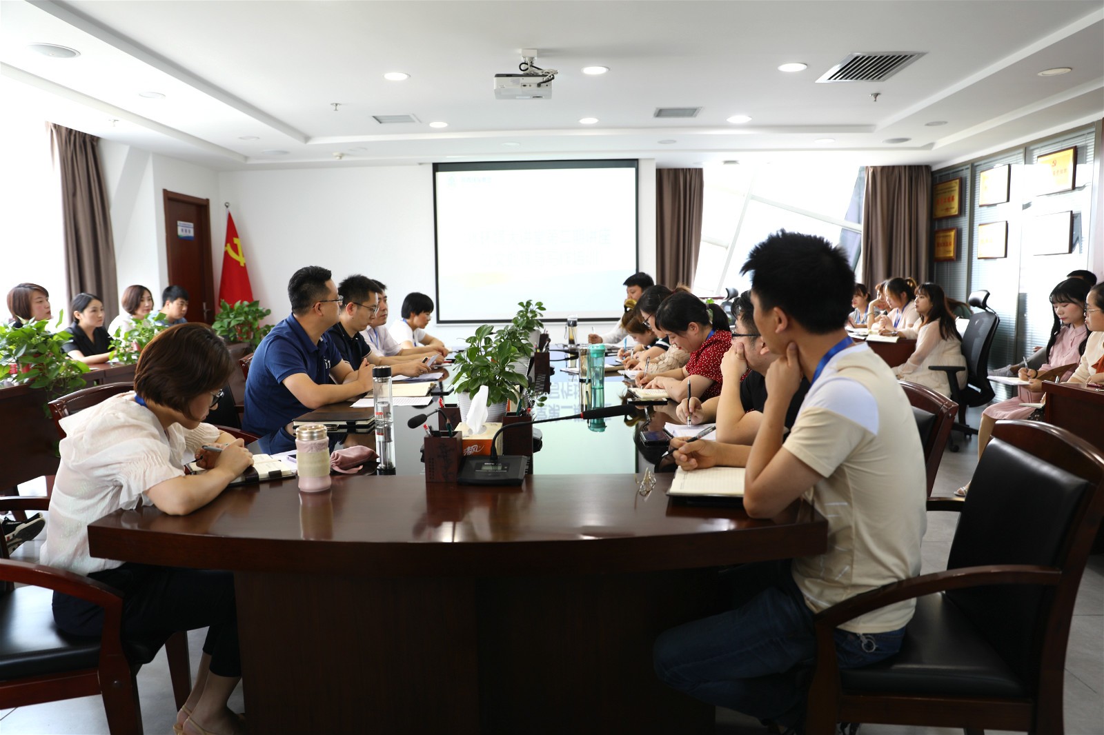 15607287685512225E3u.jpg 0I1A7830.JPG