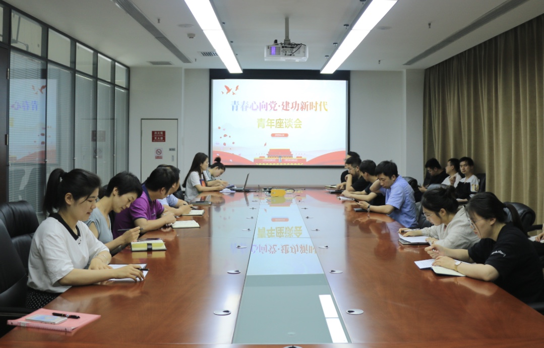 15608168795624646yOn.jpg 青春心向黨.jpg