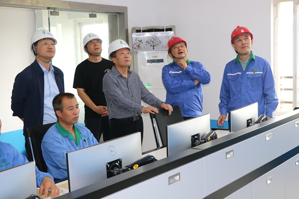 16308907491130905u0a.jpg 顧峰到三秦環保股份公司下屬省危廢處置中心檢查指導工作(1)_副本.jpg