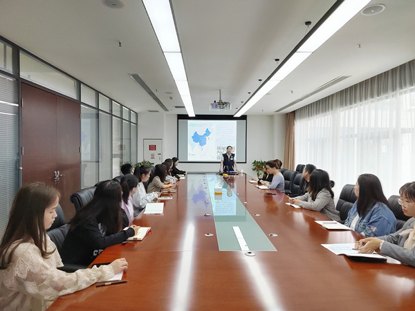 1632963596296708H2ol.jpg 智信公司開展“珍愛生命 關(guān)愛健康”主題講座培訓(xùn)_副本.jpg