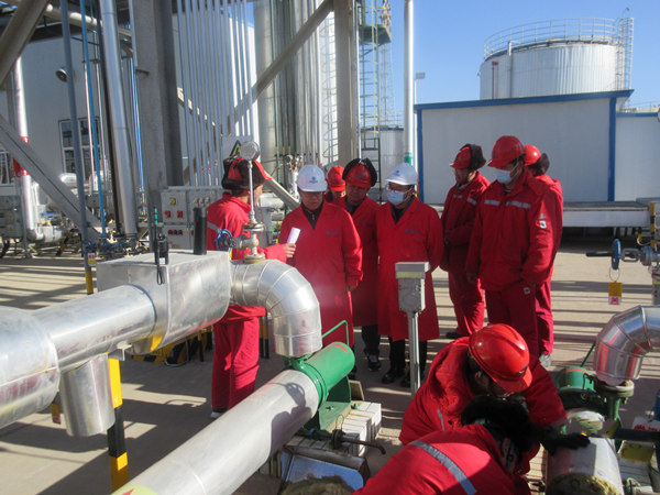 1637888396112979kKkD.jpg 榆林分公司多措并舉確保項(xiàng)目“溫暖”過(guò)冬_副本.jpg