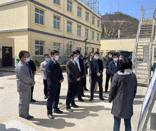 1650505708880217bOHj.jpg 延安市委常委、市政府黨組成員張強(qiáng)到水環(huán)境公司子長污水處理廠調(diào)研.jpg