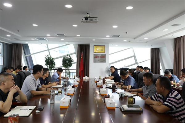 16588011234260118Tw5.jpg 水環(huán)境公司學(xué)習(xí)貫徹集團(tuán)2022年重點(diǎn)項(xiàng)目觀摩暨半年生產(chǎn)經(jīng)營(yíng)工作會(huì)議精神.jpg