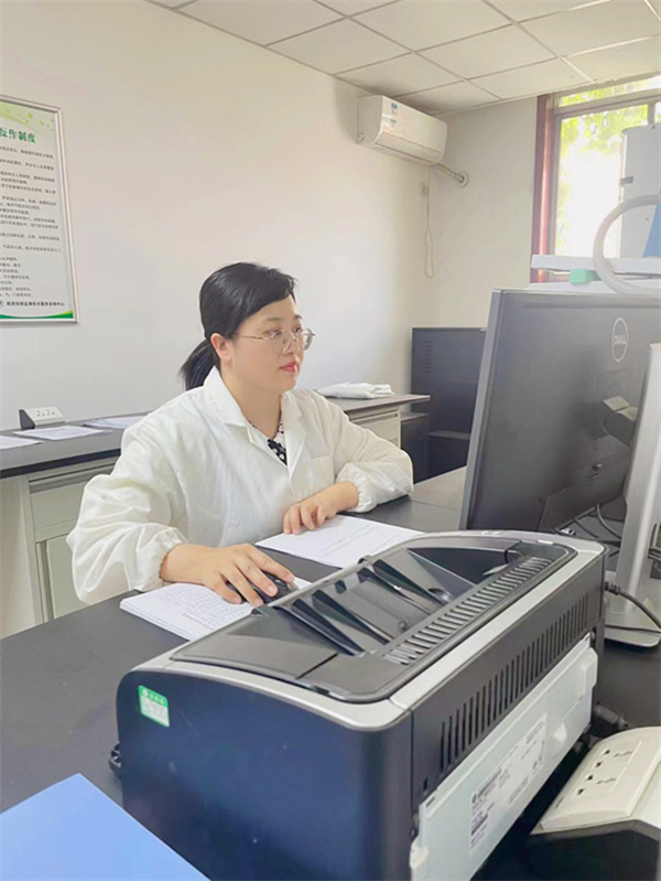 1714960617970376YDui.jpg 監(jiān)測公司五一巾幗標兵.jpg